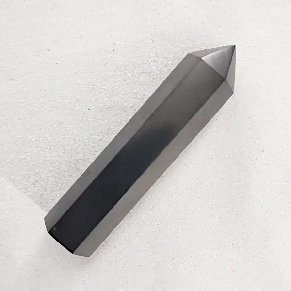 Shungiet Obelisk Lengte 8cm, diam.~18mm